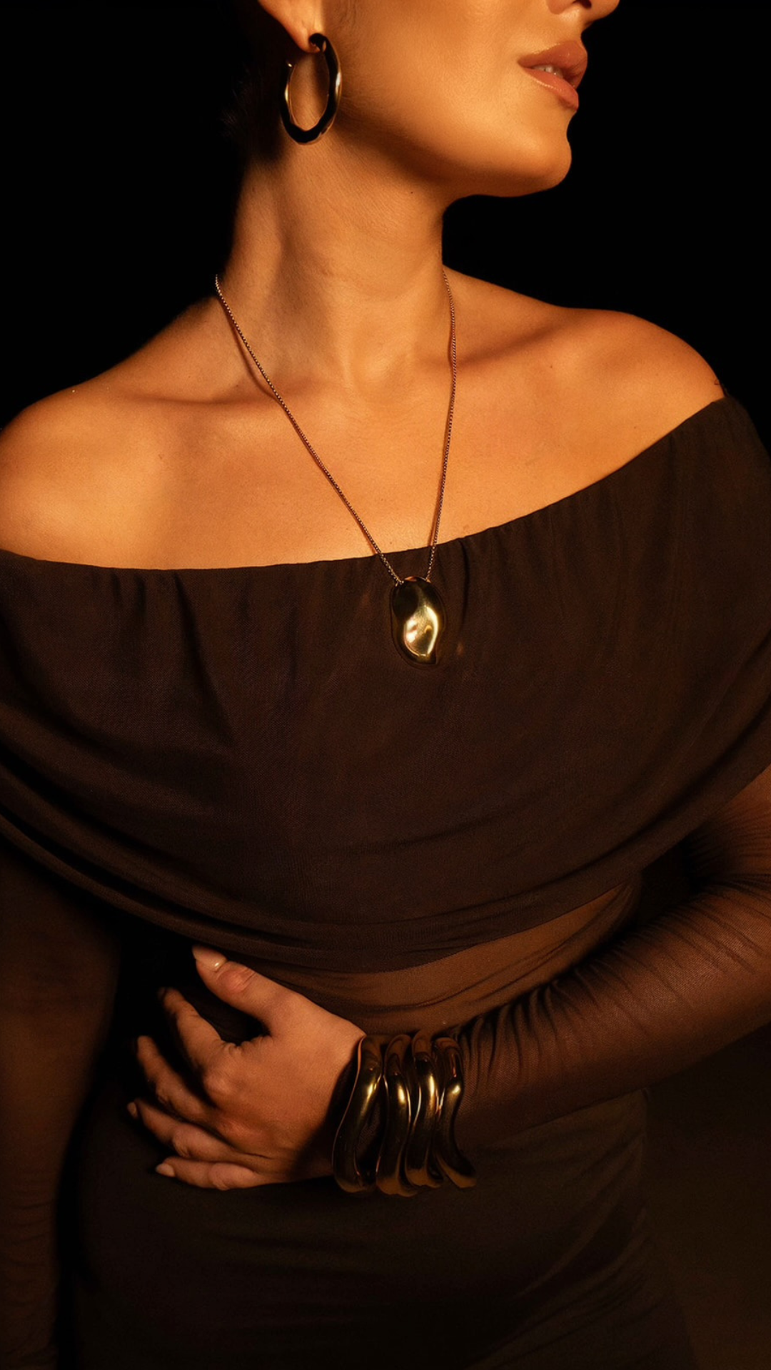 Zoya 18k Gold Plated Hammered Pendant Necklace