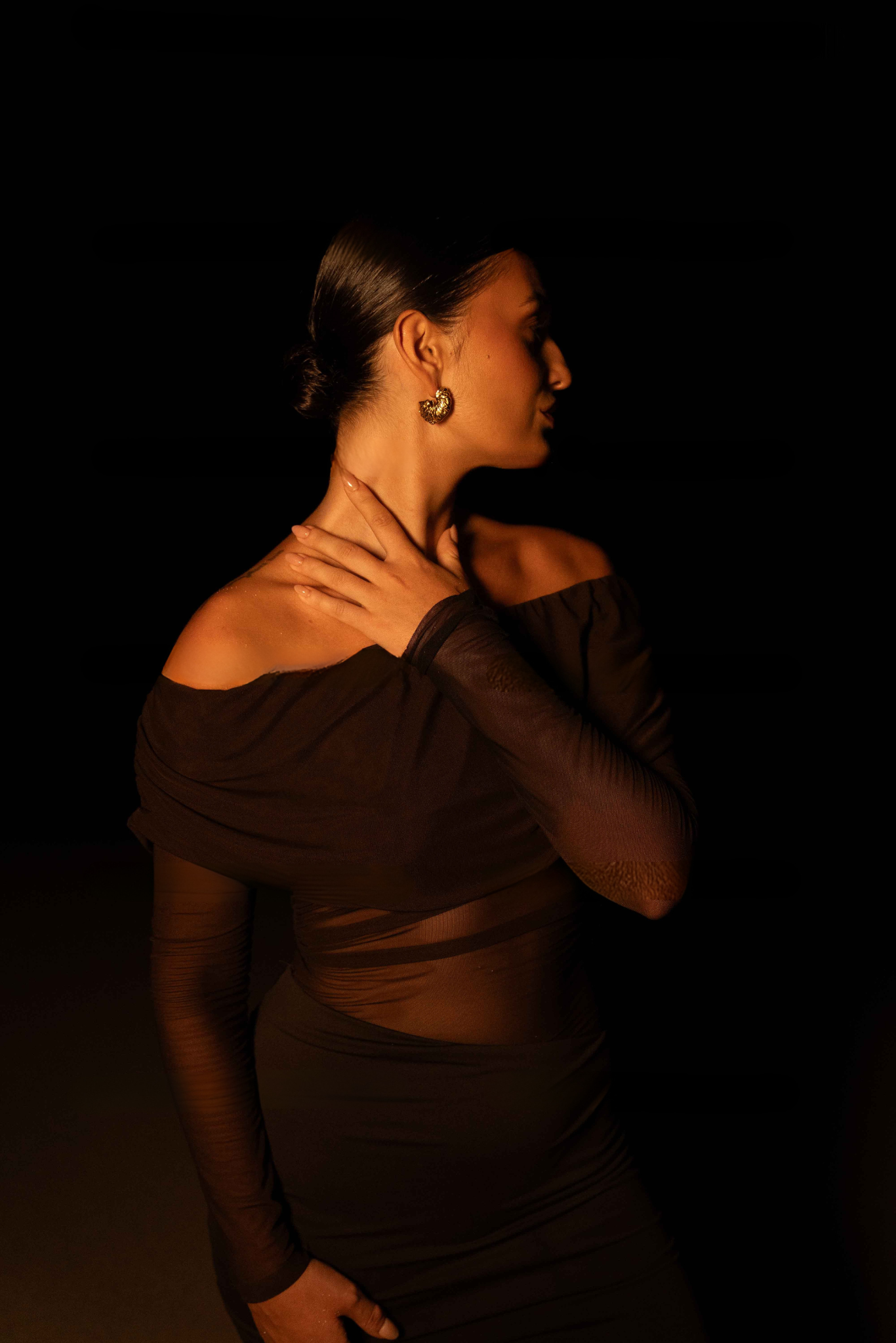 Xiomara 18k Gold Plated Hammered Hoop Earrings